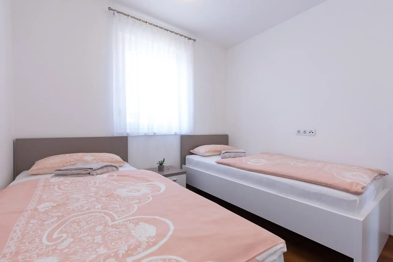 Apartments Niko Malinska Croatia