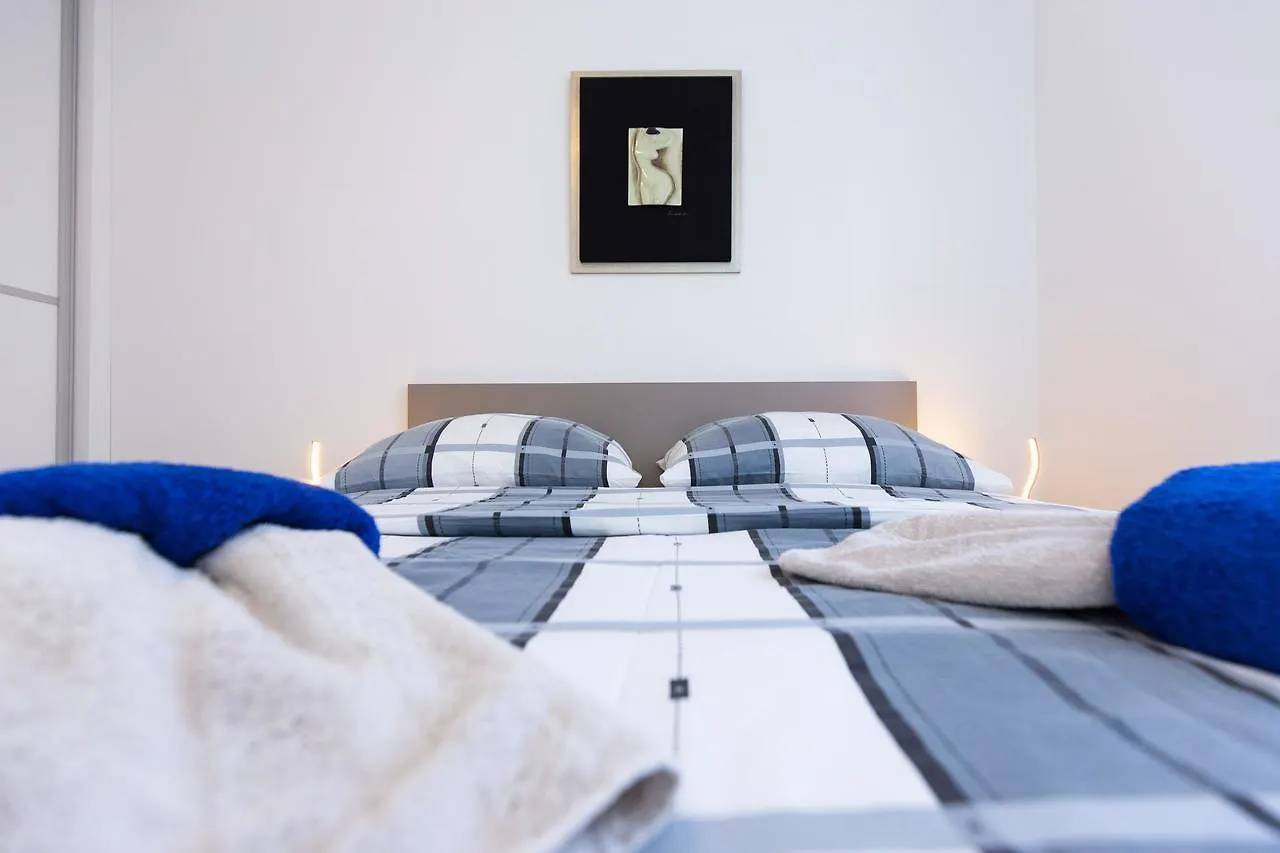 Apartments Niko Malinska