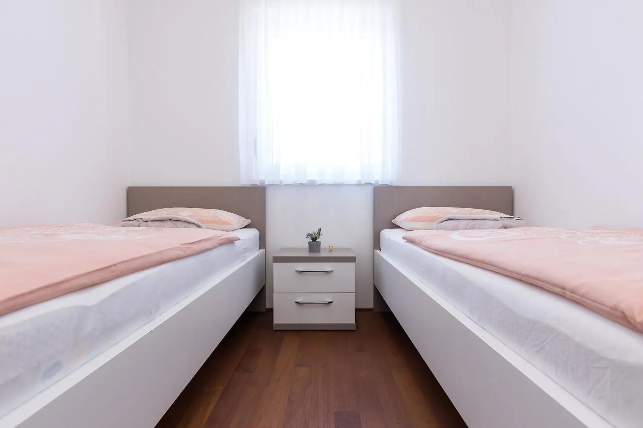 Apartments Niko Malinska 0*,  Croatia