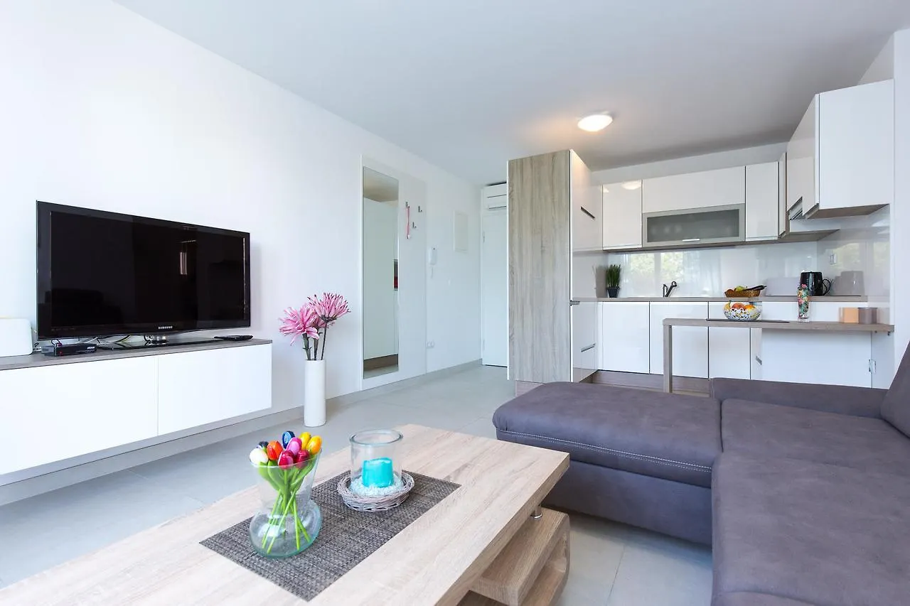 Apartments Niko Malinska Croatia
